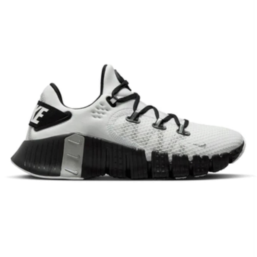 Women’s Nike Free Metcon 4PRM 🖤